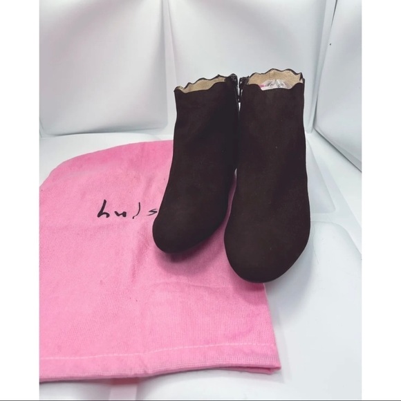 French Sole FS/NY Womens Sz 8 Brown Suede Scalloped Ankle Bootie Boot NEW - Picture 1 of 12